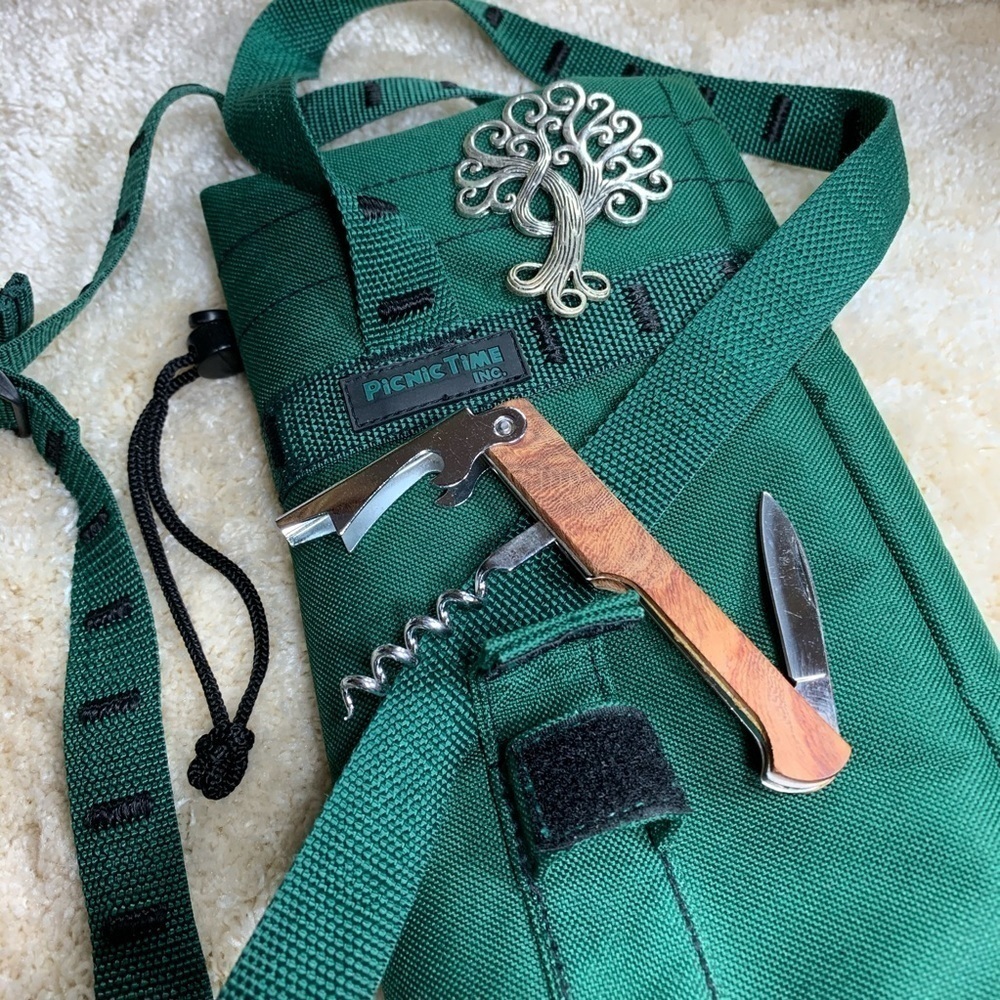 Picnic Time Green Insulated Wine Tote with Multi Functional Tool Cork Screw